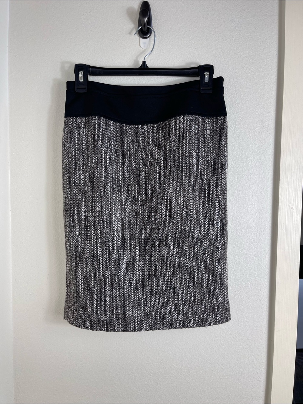 The Limited Black & White Tweed Pencil Skirt Wide Waistband Size 2